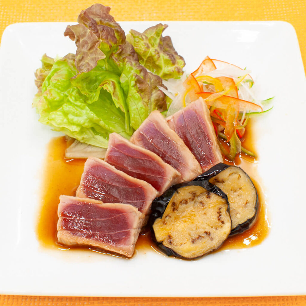 マグロのレアステーキ